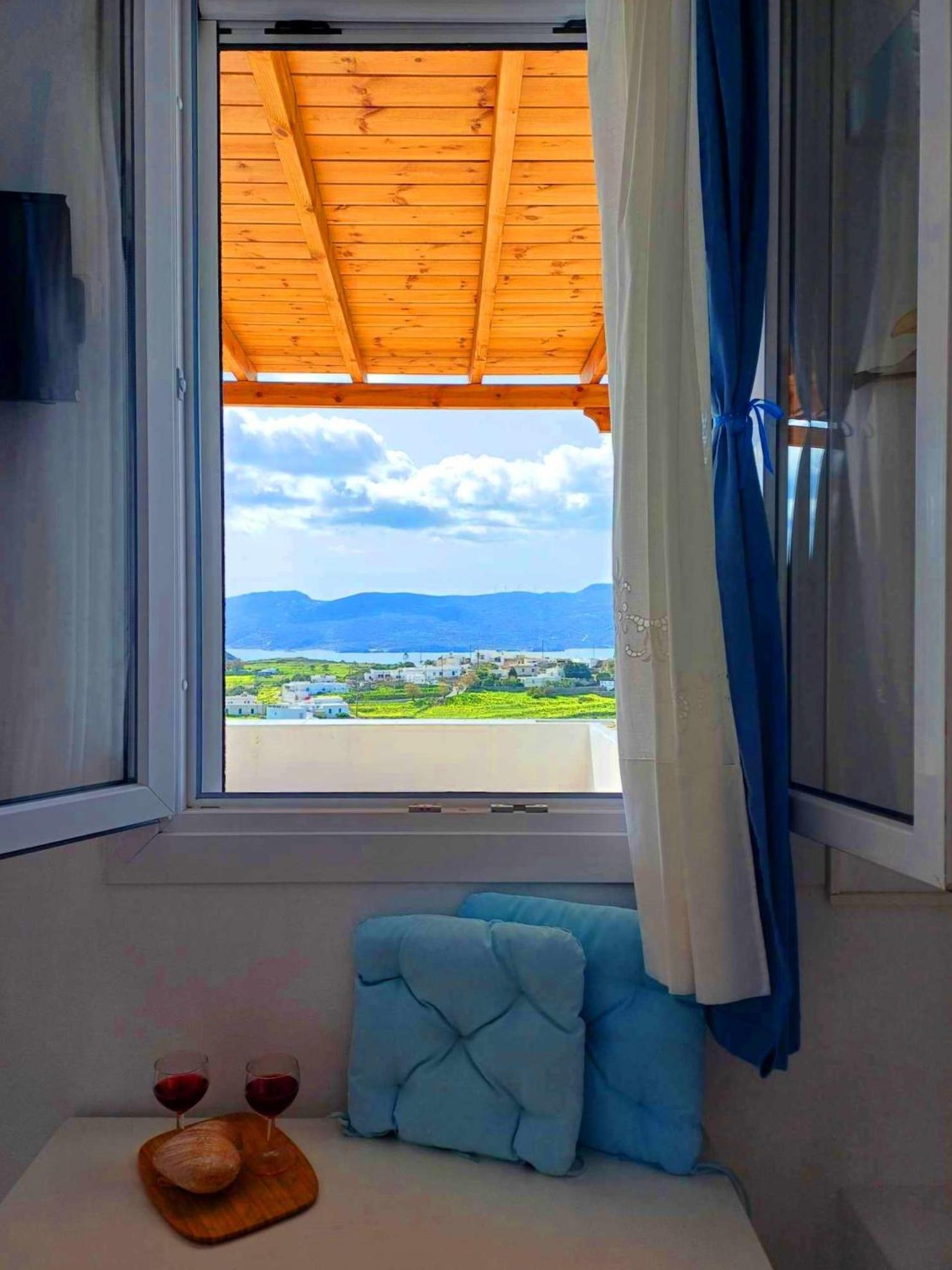 Georgia Rooms Milos Plaka  Exterior photo