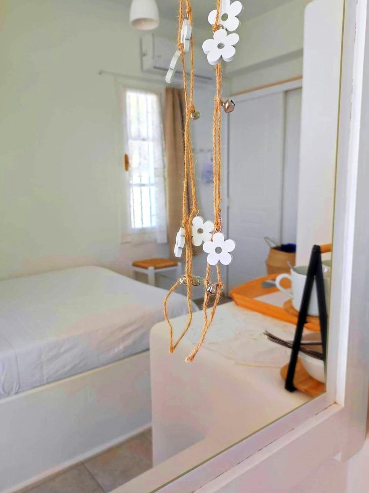 Georgia Rooms Milos Plaka  Exterior photo