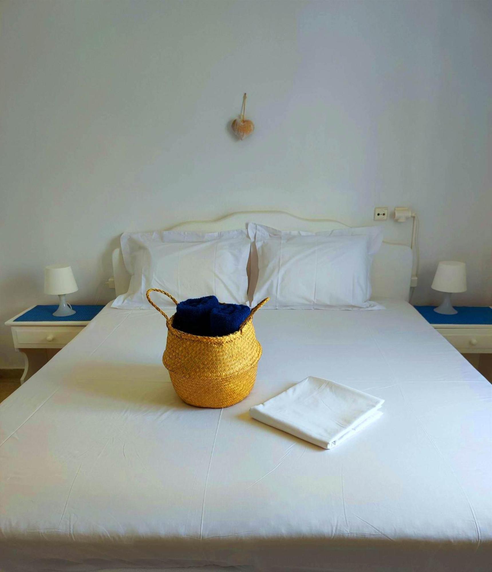Georgia Rooms Milos Plaka  Exterior photo